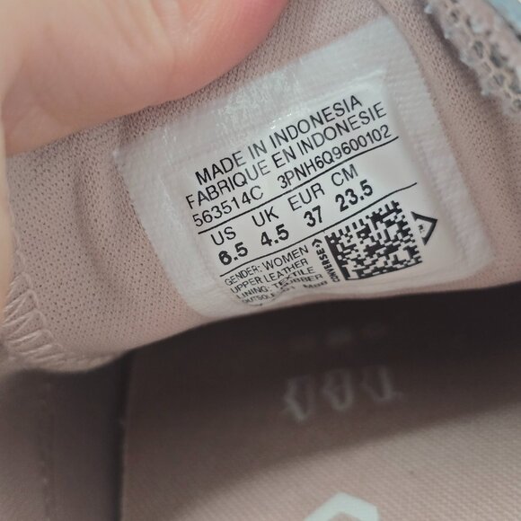 Converse | Chuck Taylor's All-Star pastel pink leather low-top sneakers WMS 6.5 - Picture 4 of 8